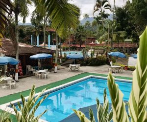 ecohotel con piscina en bogota